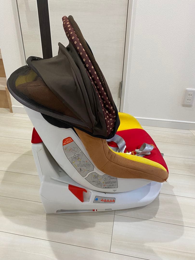 くまのプーさん　ターンシート　チャイルドシート＆アンパンマンどこでもメリー