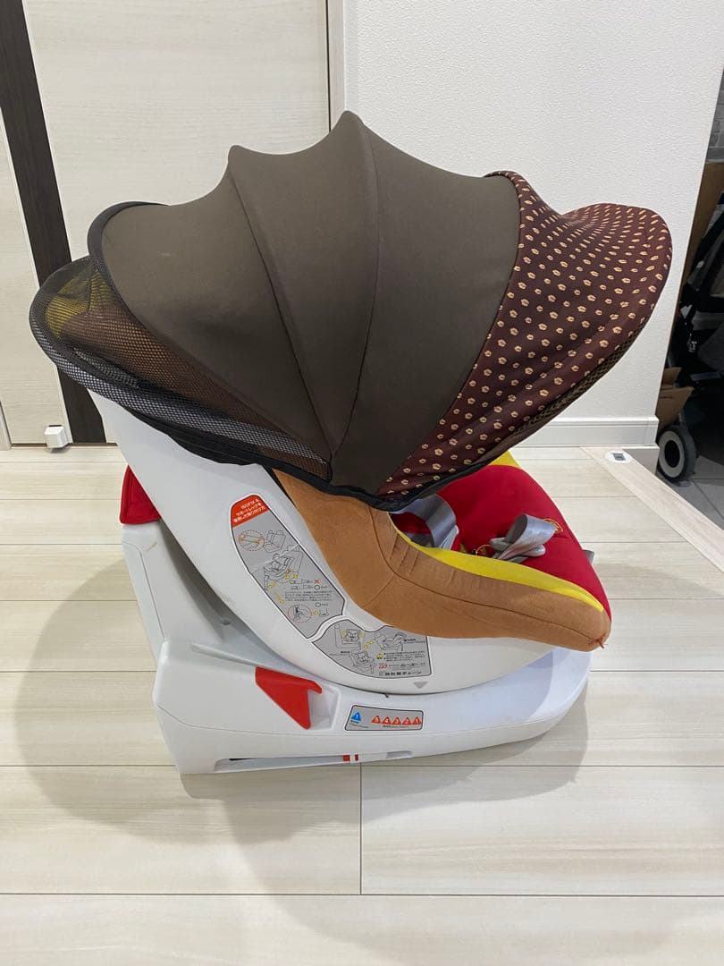 くまのプーさん　ターンシート　チャイルドシート＆アンパンマンどこでもメリー