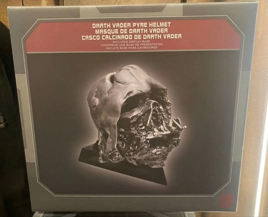 【激レア】海外ディズニー限定 ダースベイダー マスク『フォースの覚醒』版レプリカ