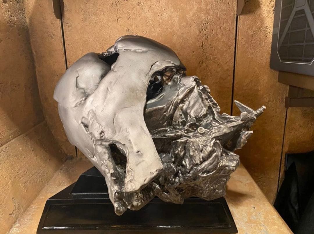 【激レア】海外ディズニー限定 ダースベイダー マスク『フォースの覚醒』版レプリカ