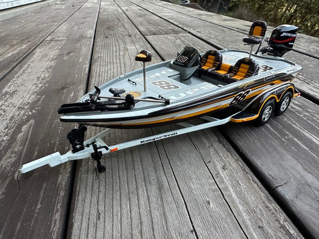 レンジャー 520VX 1/24 ダイキャスト模型 CASTAWAY