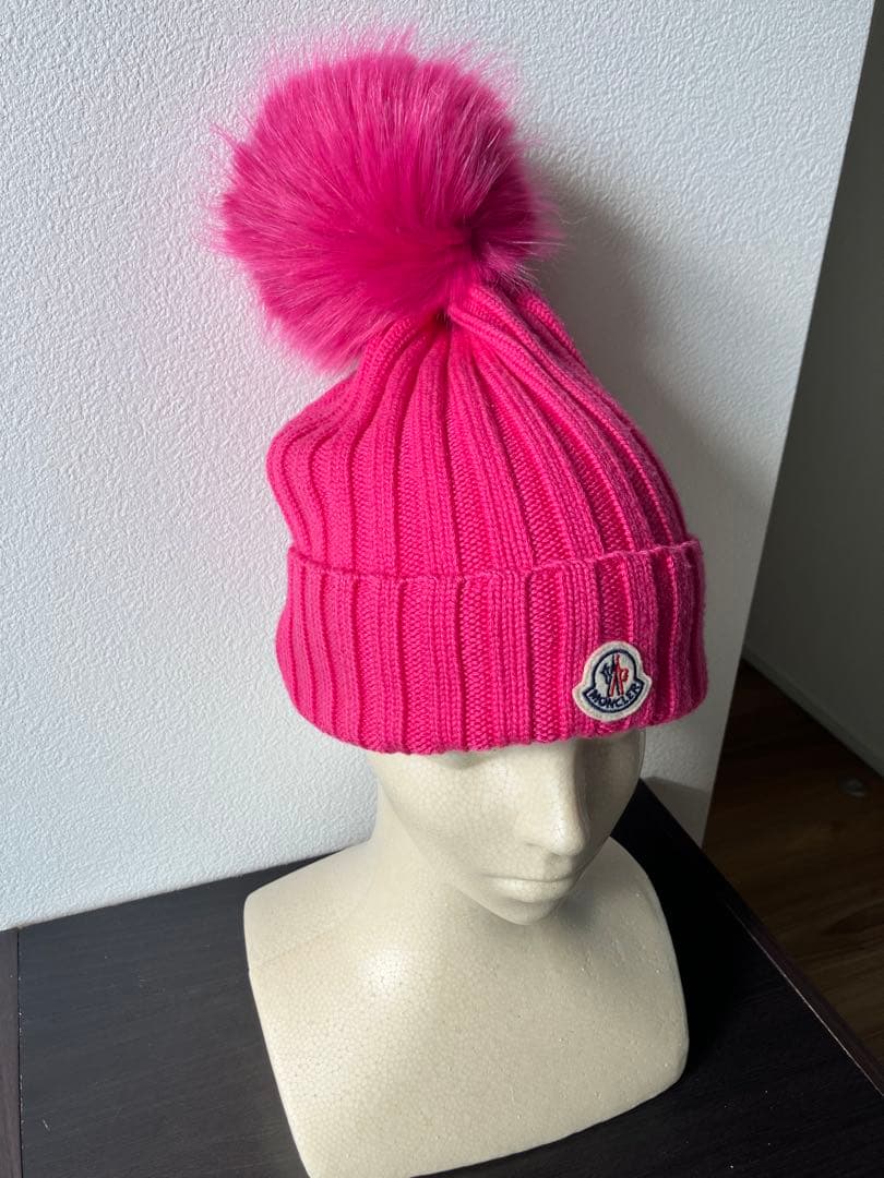 【美品】モンクレール　ピンク リブ編み ニット帽 ファー付きポンポン
