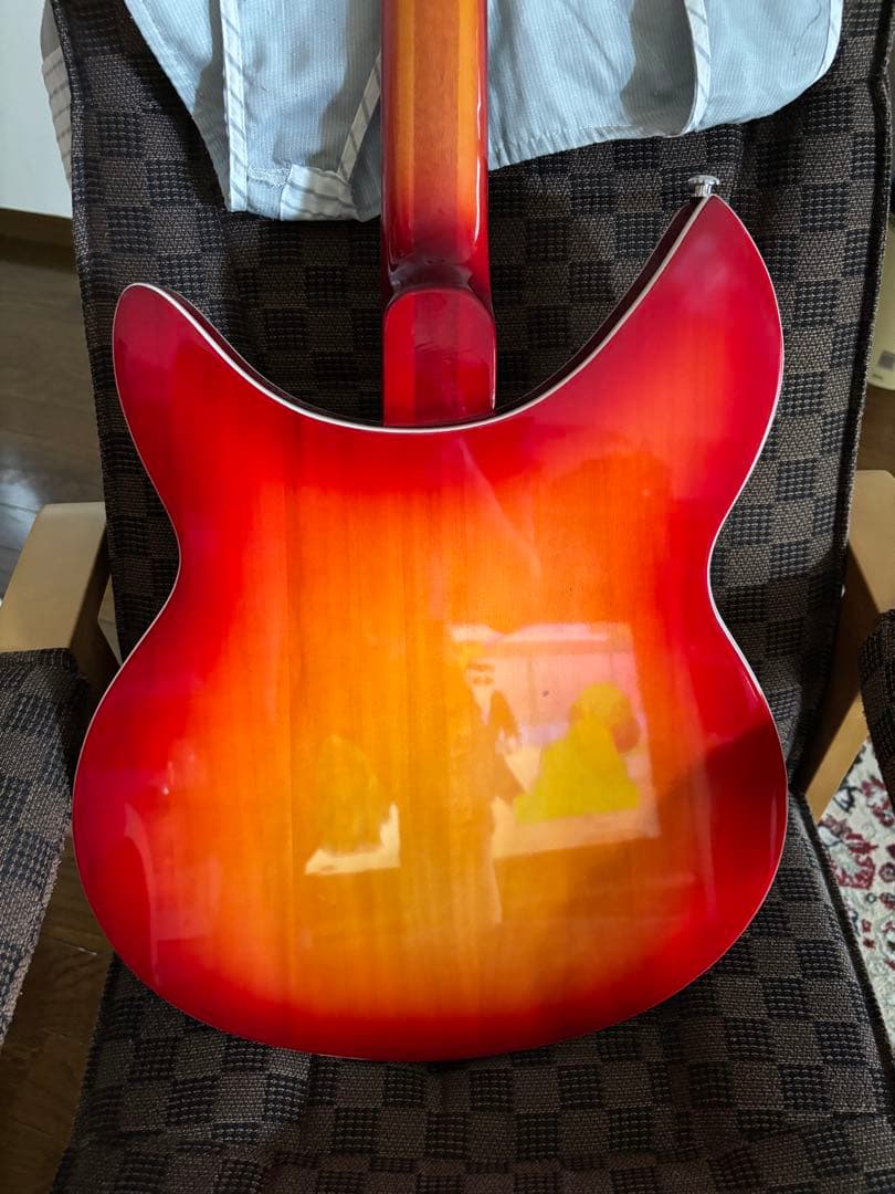 Rickenbacker 330-12タイプ