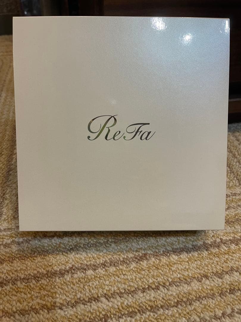 ReFa 美顔ローラー シルバー 専用ケース付き
