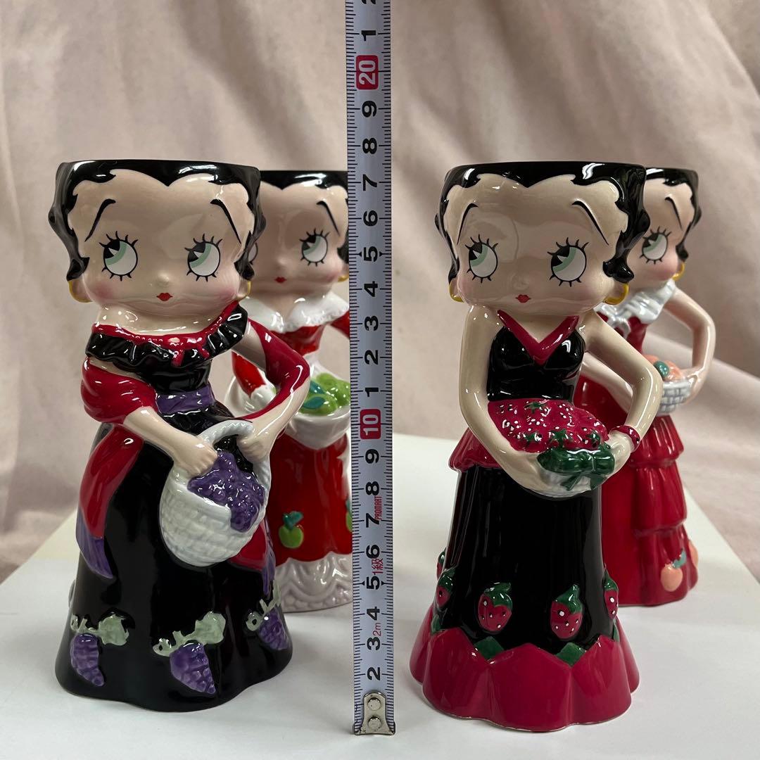 ベティちゃん花瓶4体セット
