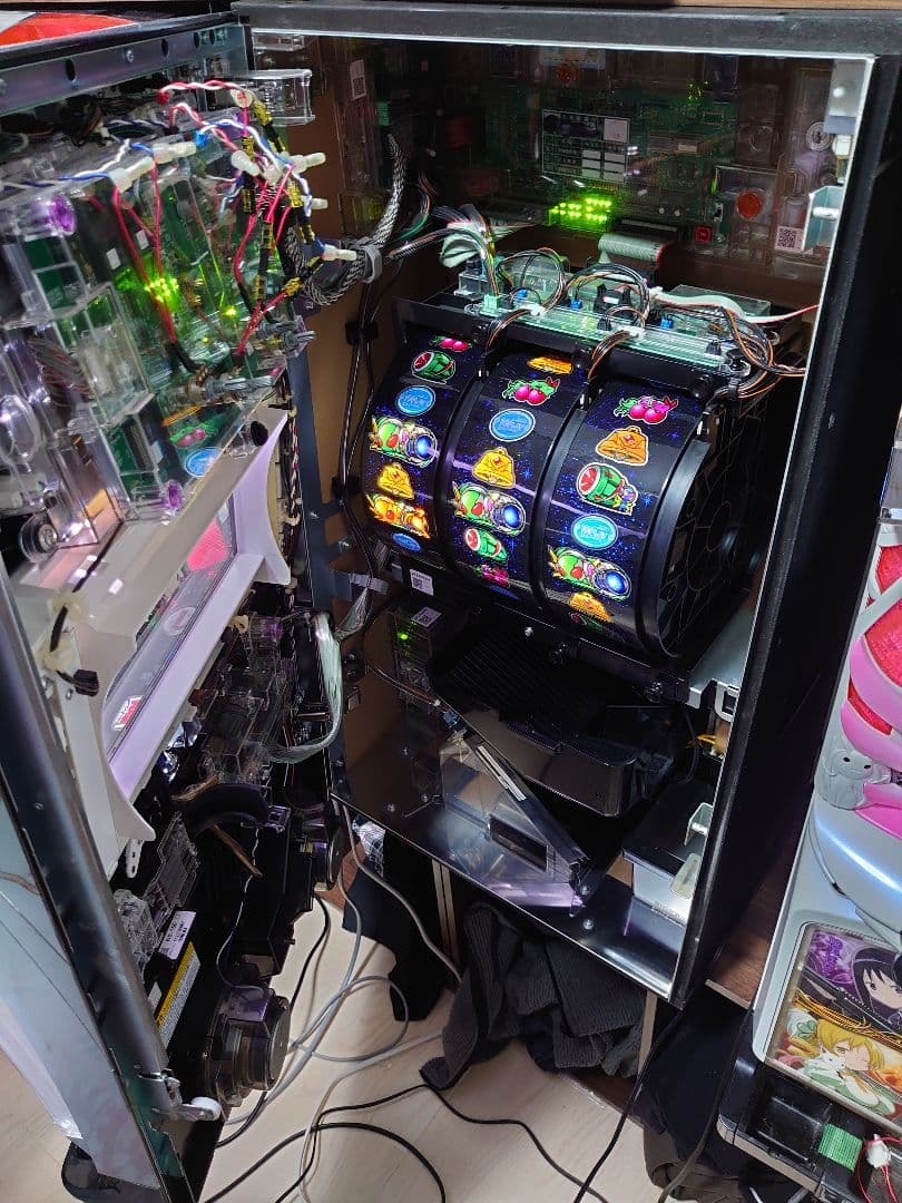 【希少】 パチスロ エイリヤンエボリューション Sammy 不要機付