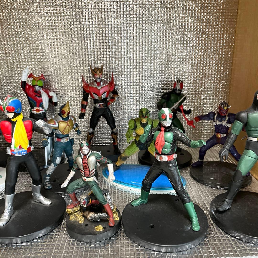 【美品】仮面ライダー フィギュア 13体セット　台座付き