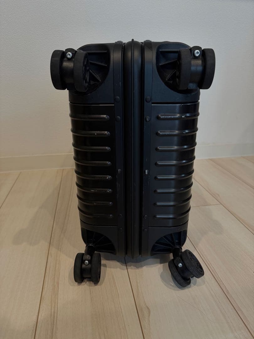 リモワ オリジナルキャビン S ブラック31L