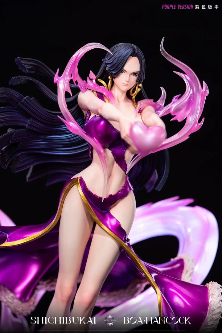 ワンピース　ボア・ハンコック　ガレージキッド　フィギュア　完成品　白色服