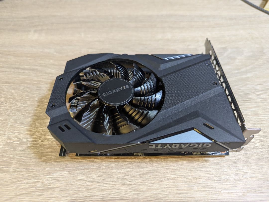 動作品 GeForce GTX 1650 DDR6 4G