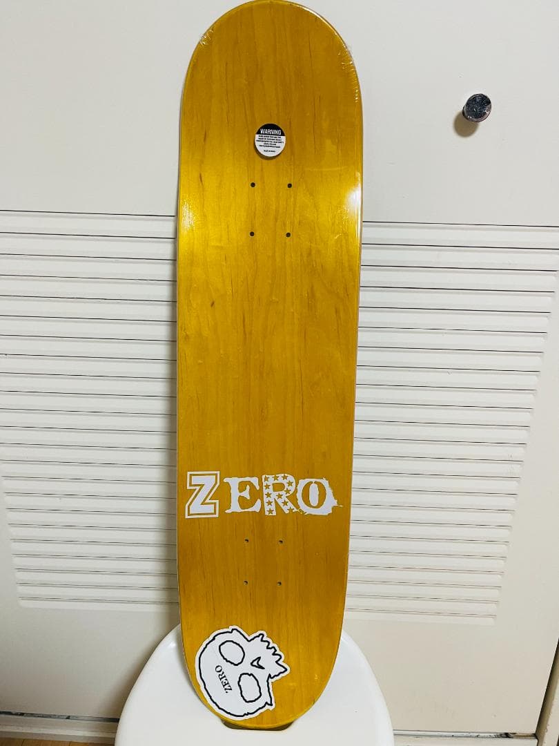 台湾製無地黒デッキテープ付き　ZERO ゼロ スケートボードデッキ　8.125