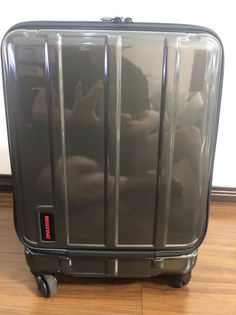 展示品 ブリーフィング キャリーケース 34L TSAロック 4輪 H-34F