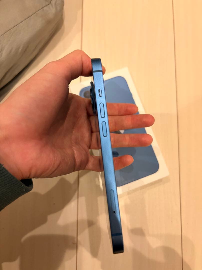 Apple iPhone 13 青 6.1インチ 本体