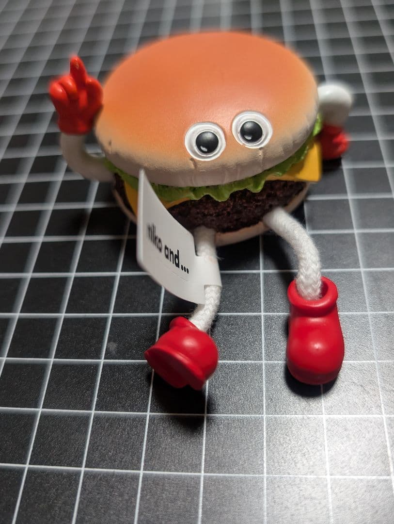 niko and... FLAVOR お座りオブジェ　ソフト バーガー ドーナツ