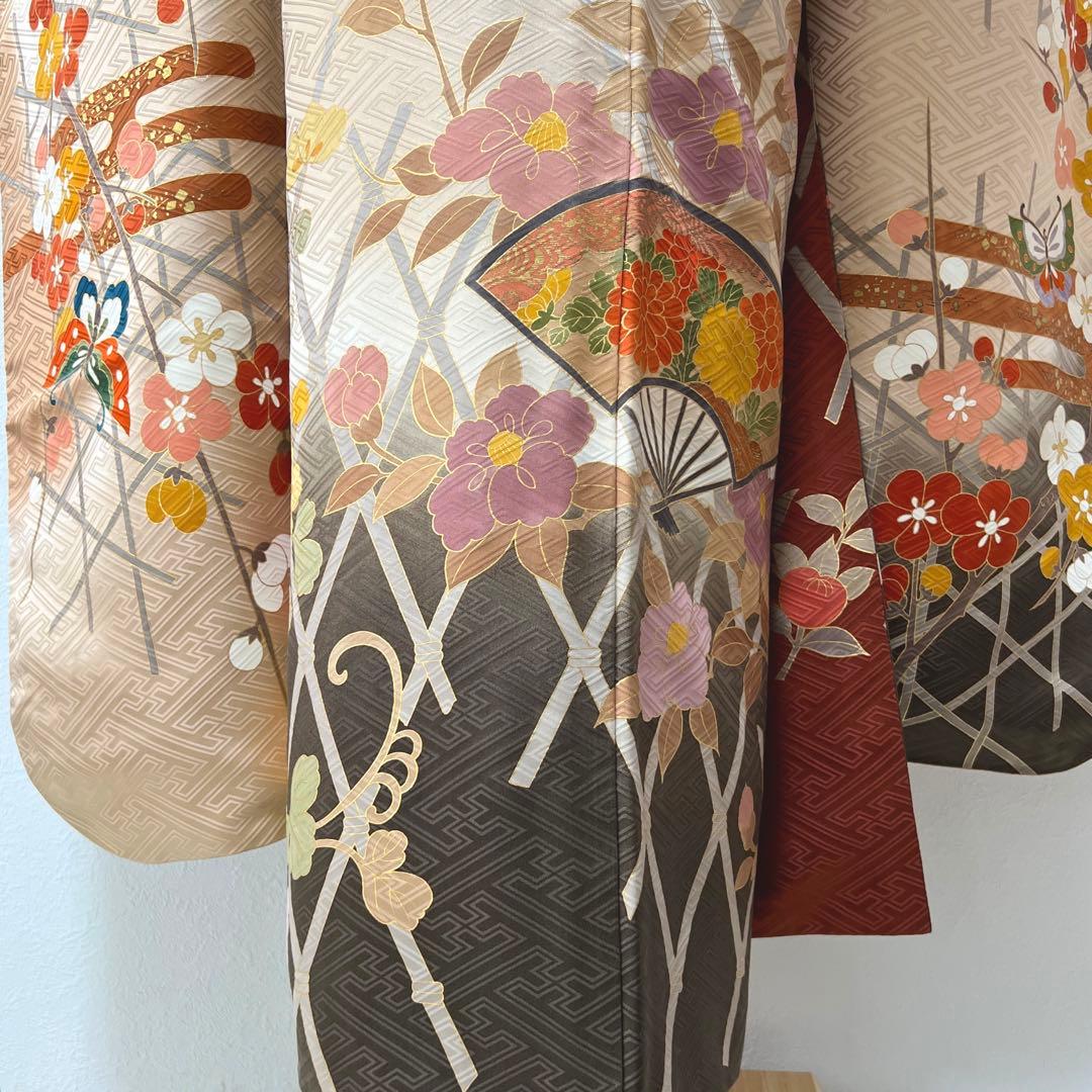 370 振袖フルセット 正絹 ベージュ 茶 金彩 駒刺繍 暈し染め アースカラー