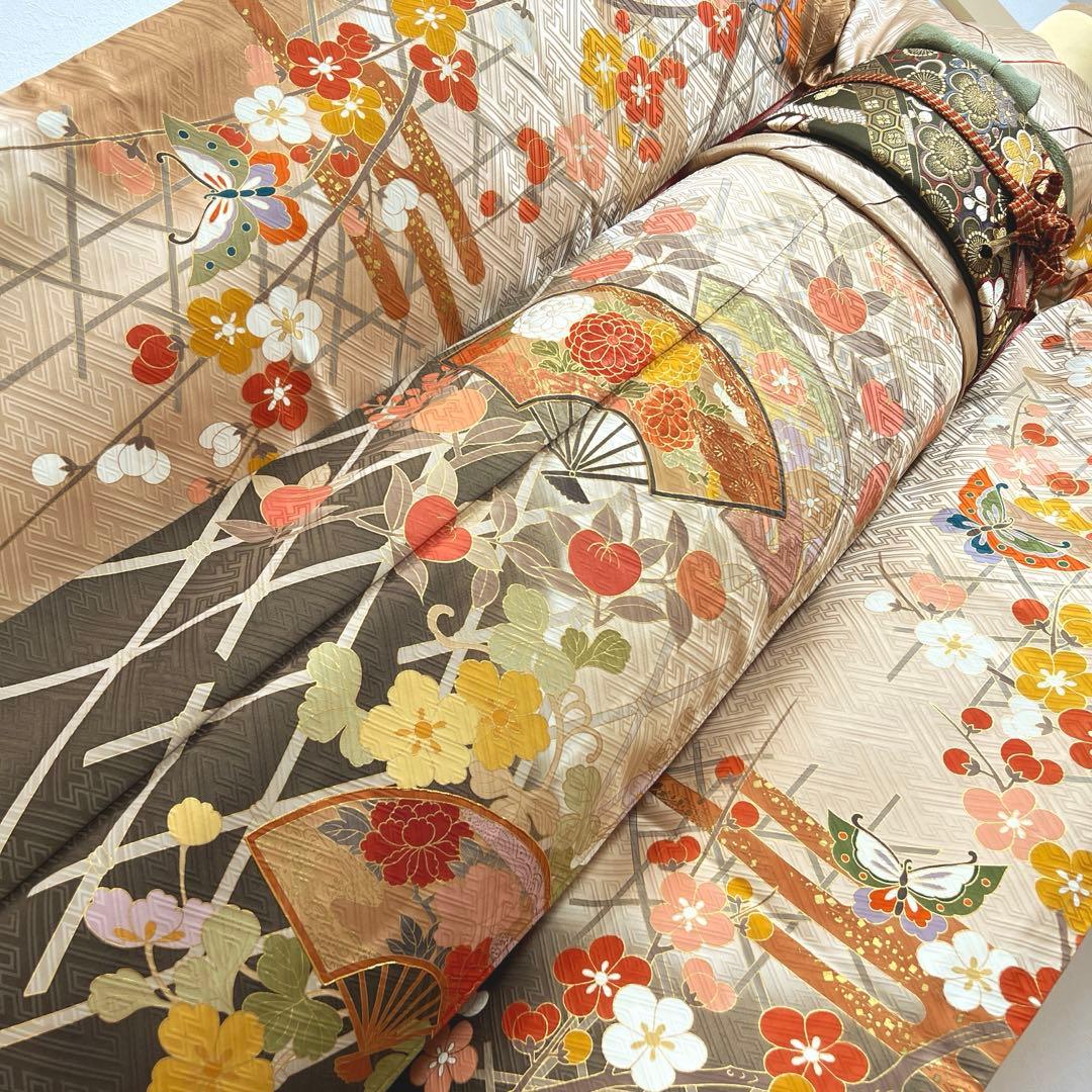 370 振袖フルセット 正絹 ベージュ 茶 金彩 駒刺繍 暈し染め アースカラー