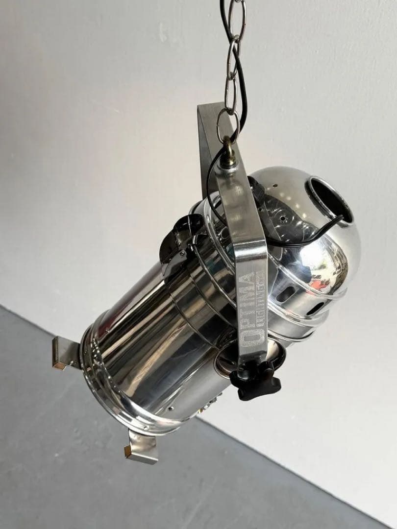 インダストリアルスポットライト