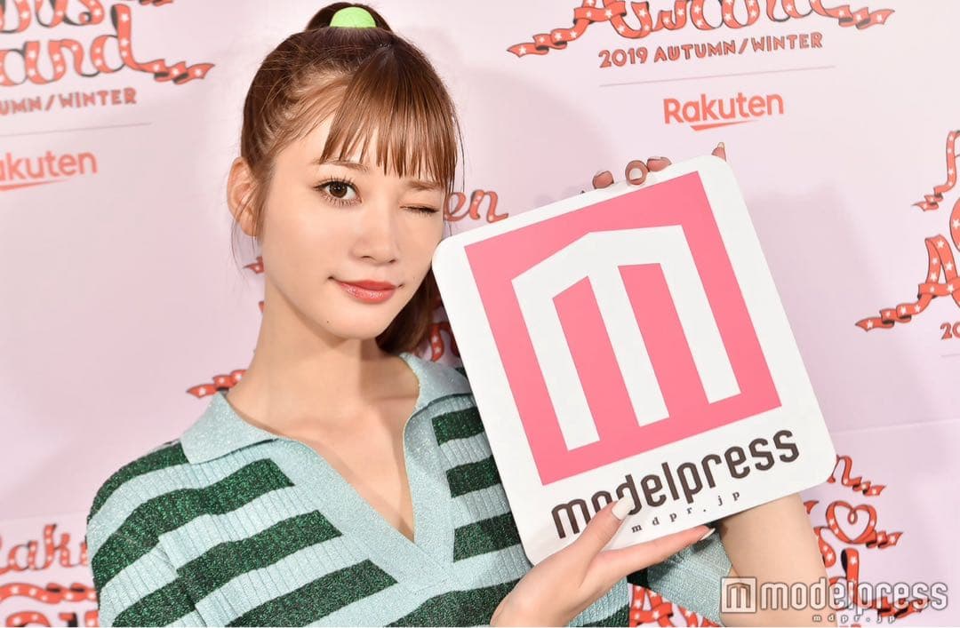 生見愛瑠 めるる モデルプレス 直筆サイン入り チェキ