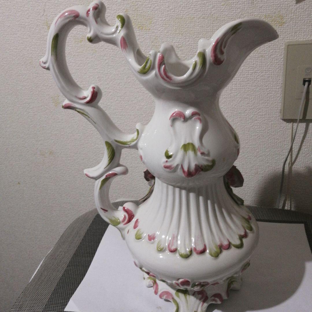 陶器製バラ装飾ピッチャー 高さ約30cmメイドインイタリア