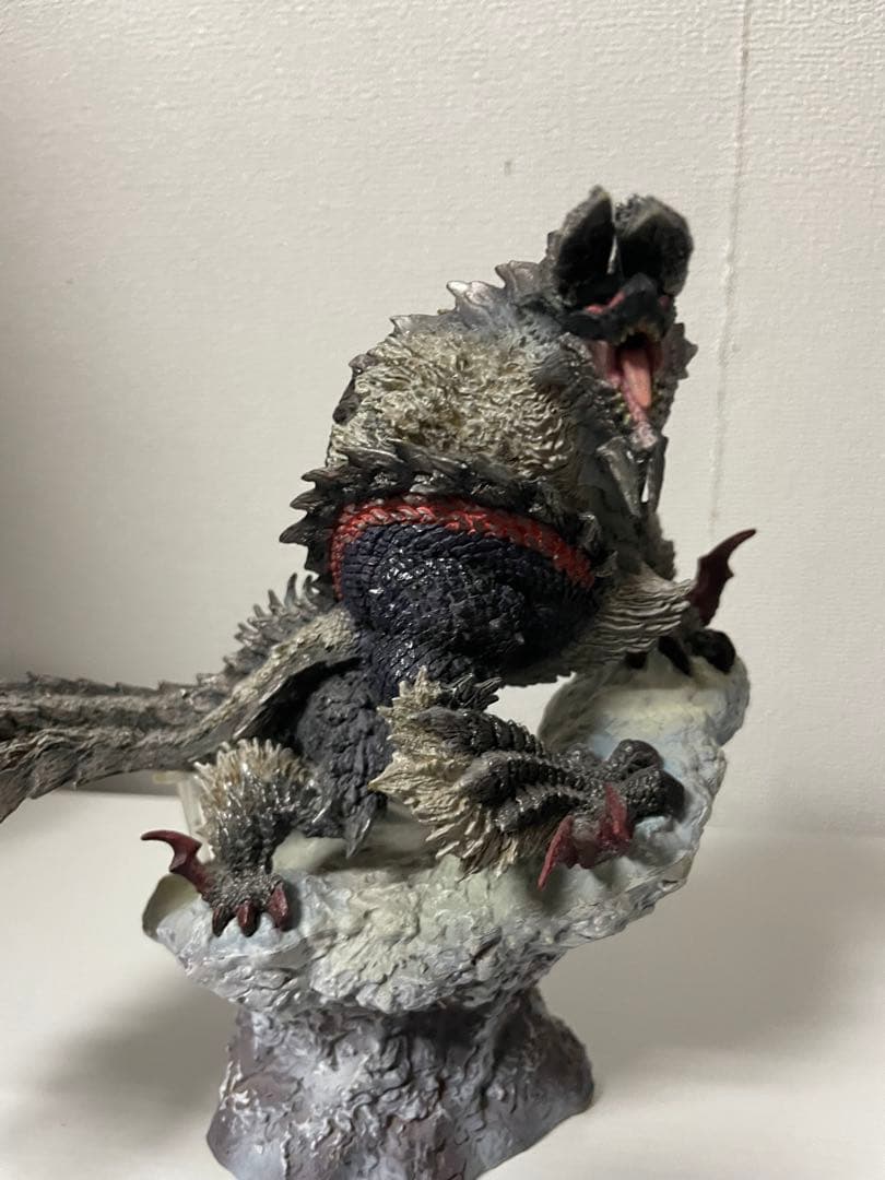 モンスターハンタークリエイターモデル ジンオウガ（亜種）のフィギュア