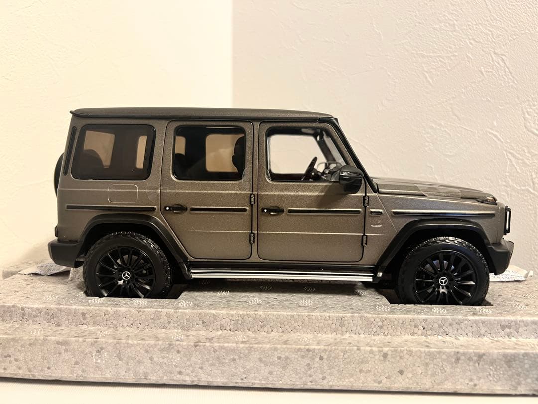 NOREV MercedesGクラス 2019　1/18