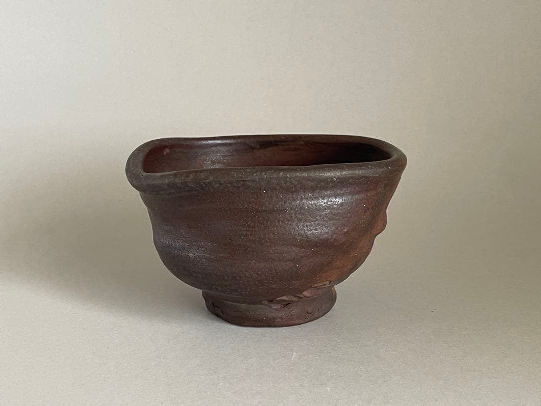 島武己(武巳) 茶碗 お碗 箱付き やちむん 焼締め 茶道具　検索:國吉清尚