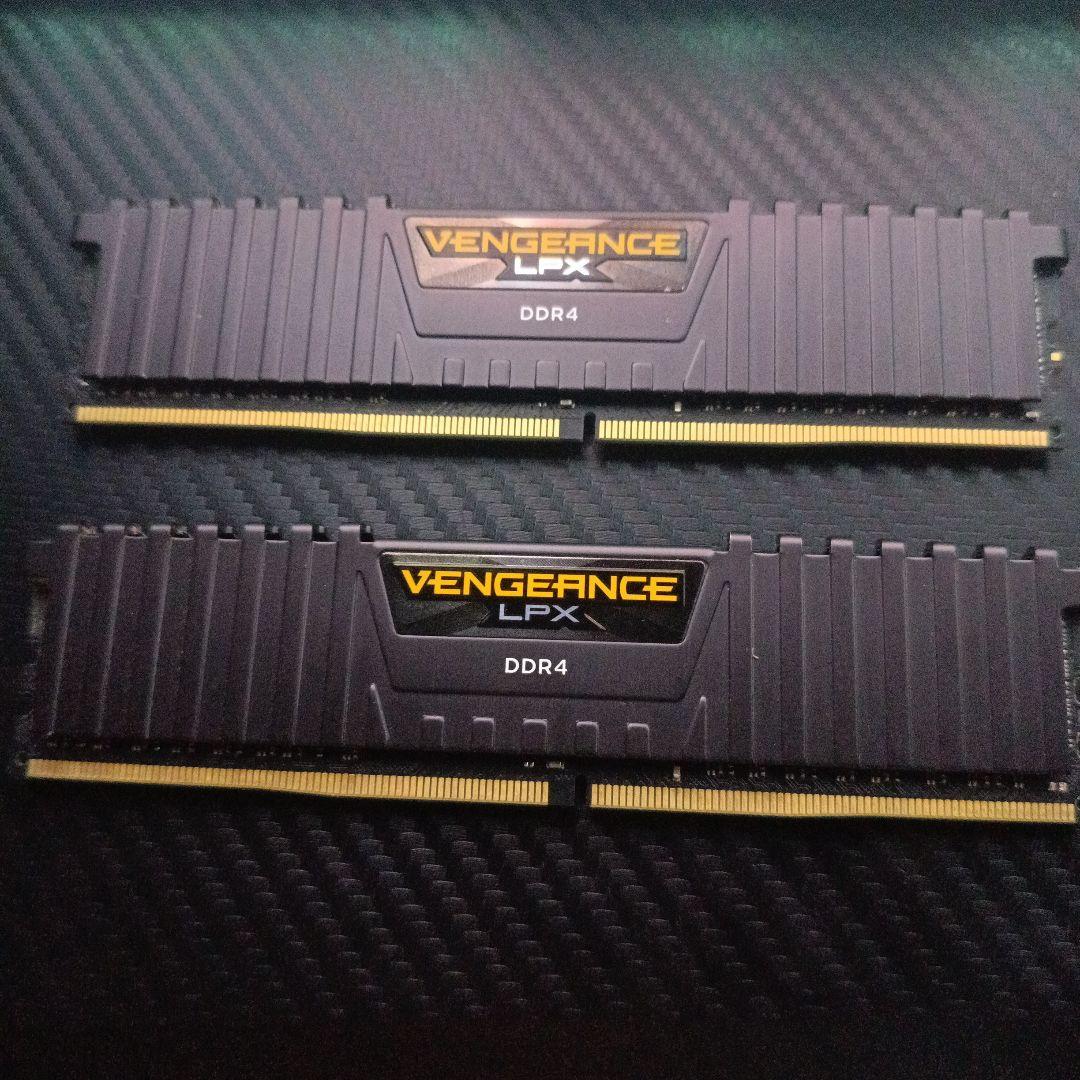 メモリー Corsair Vengeance LPX DDR4 16GB (2x8GB)