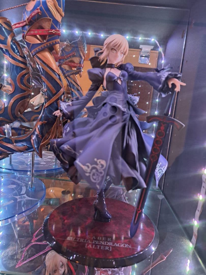 セイバー/アルトリア・ペンドラゴン ドレスVer. 1/7 完成品フィギュア