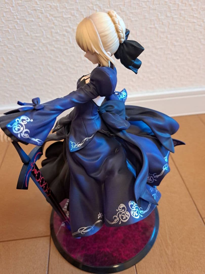 セイバー/アルトリア・ペンドラゴン ドレスVer. 1/7 完成品フィギュア