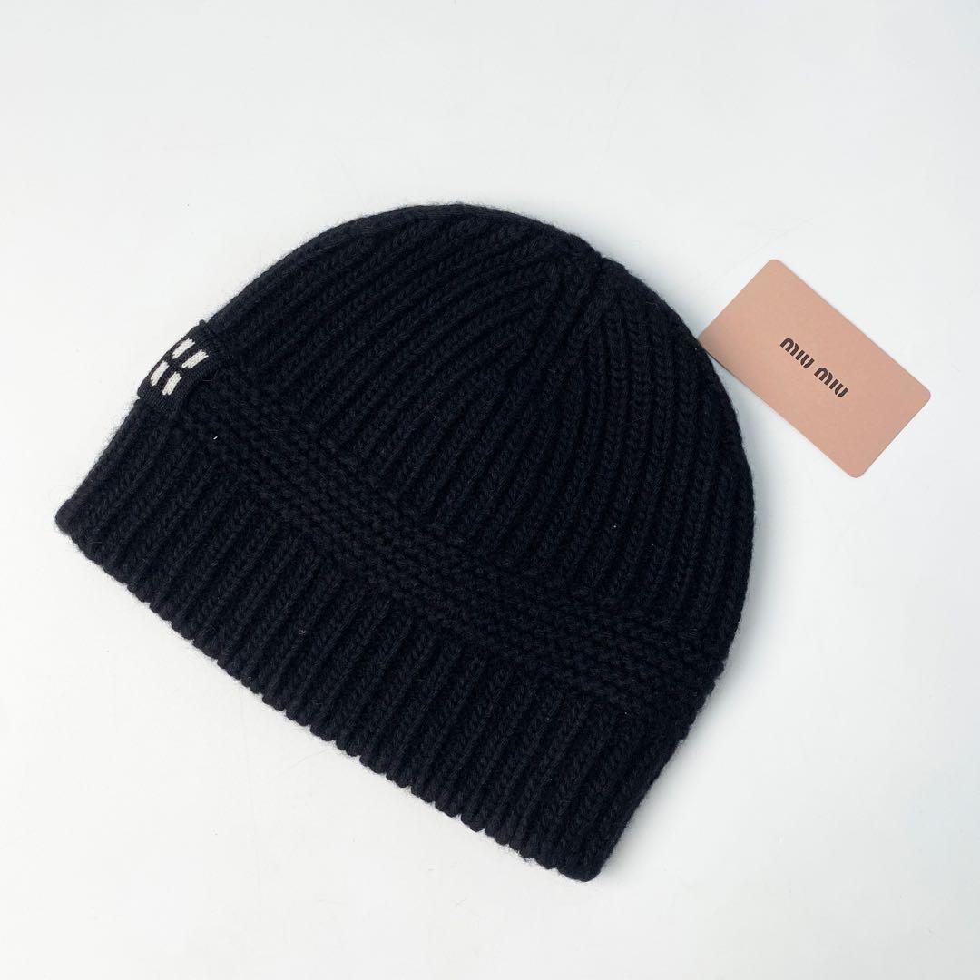 美品 ミュウミュウ miumiu ニット帽 Sサイズ 5HC311.