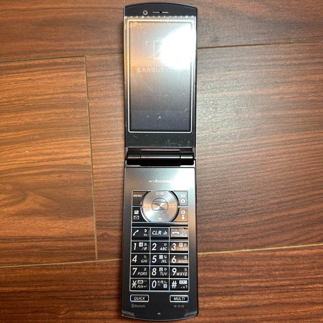 携帯電話本体 au KYOCERA KYY06 Galakei 5552