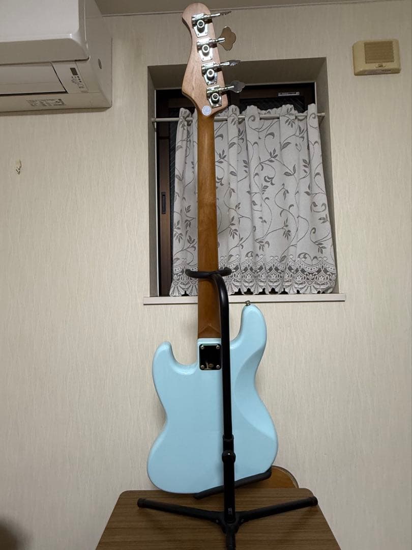 Bacchus Universe Series エレキベース ライトブルー