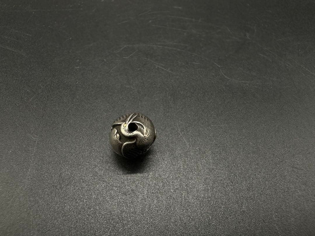 純銀製　緒締　鶴　金象嵌　骨董古美術　在銘