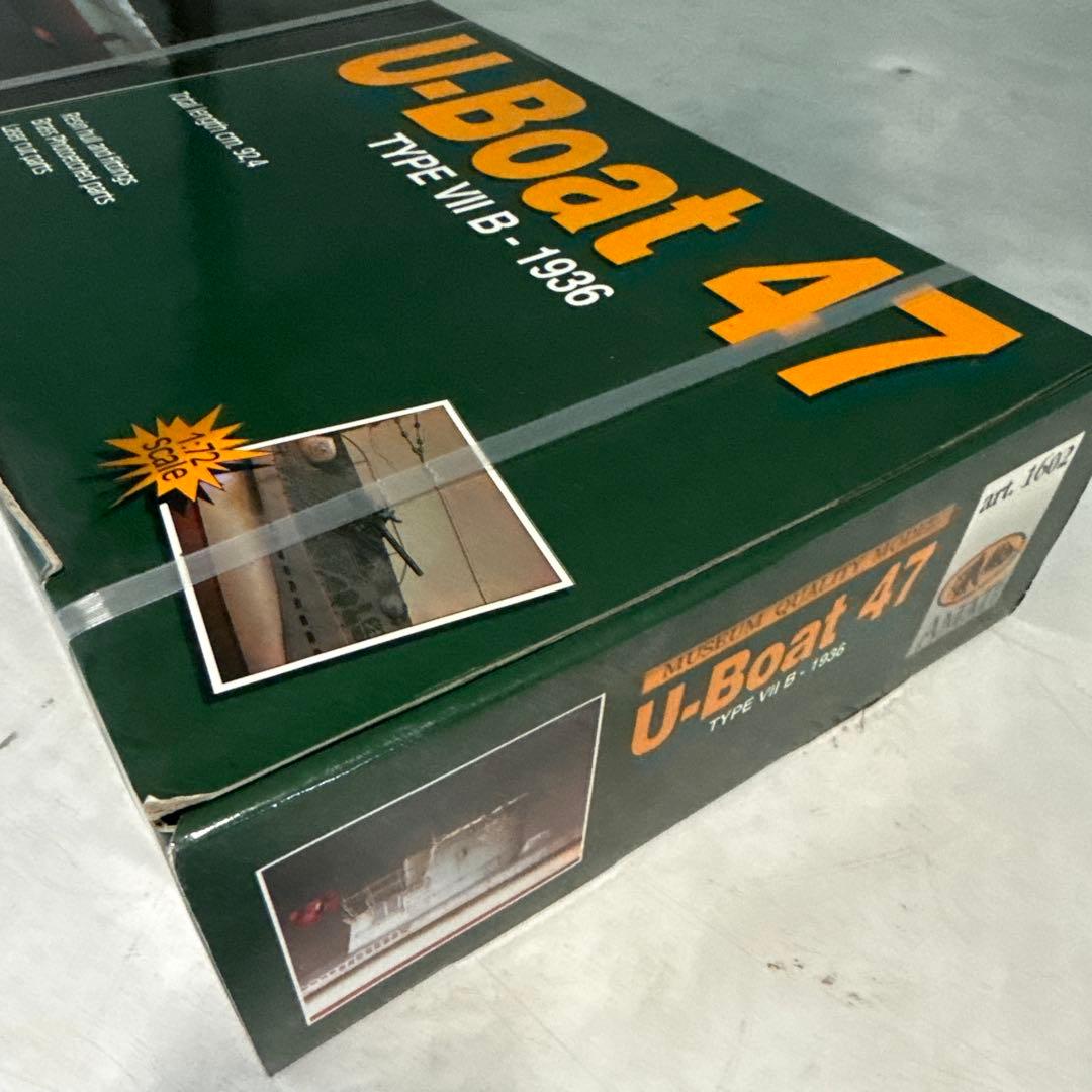 AMATI U-Boat 47 Type VII B 1936 木製模型キット