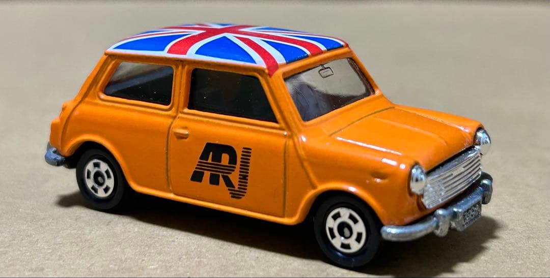 トミカ ミニクーパー ARJ ローバージャパン ③