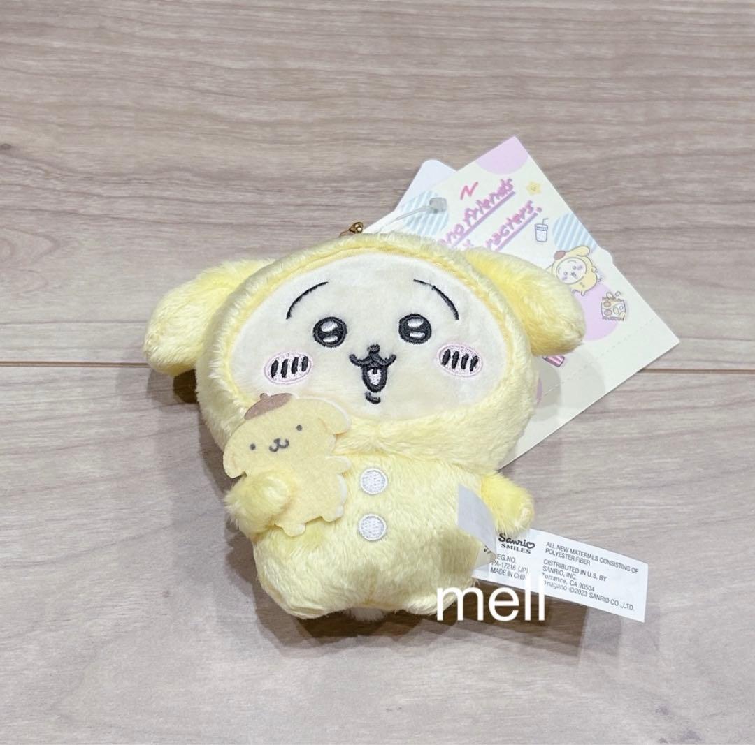 ちいかわ　サンリオ　マスコットホルダー　うさぎ