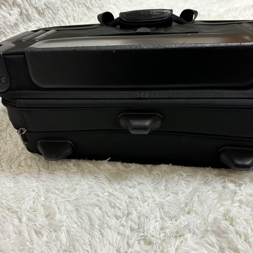 トゥミTUMI キャリーバック　ブリーフケース　ブラック　PCバック付き