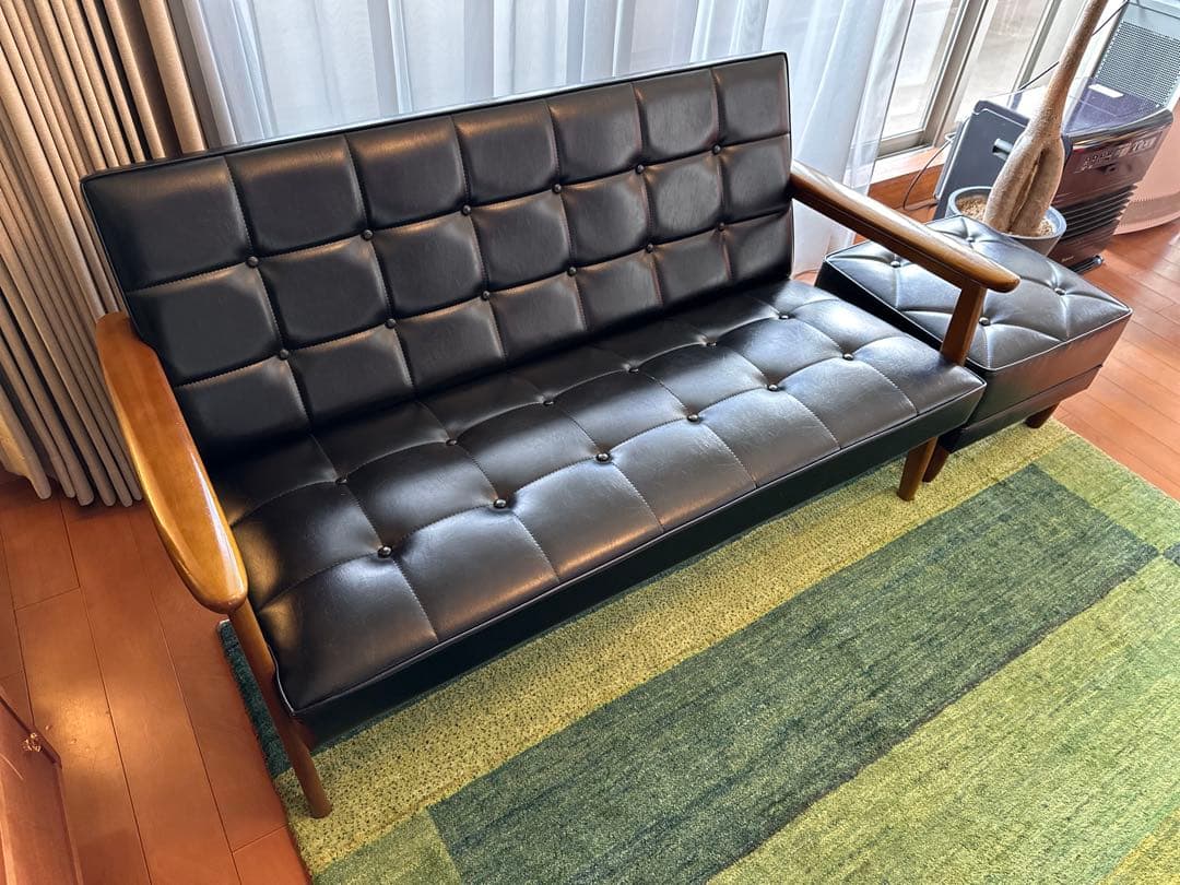 【がわしん】カリモク60 Kチェア2シーター/スタンダードブラック