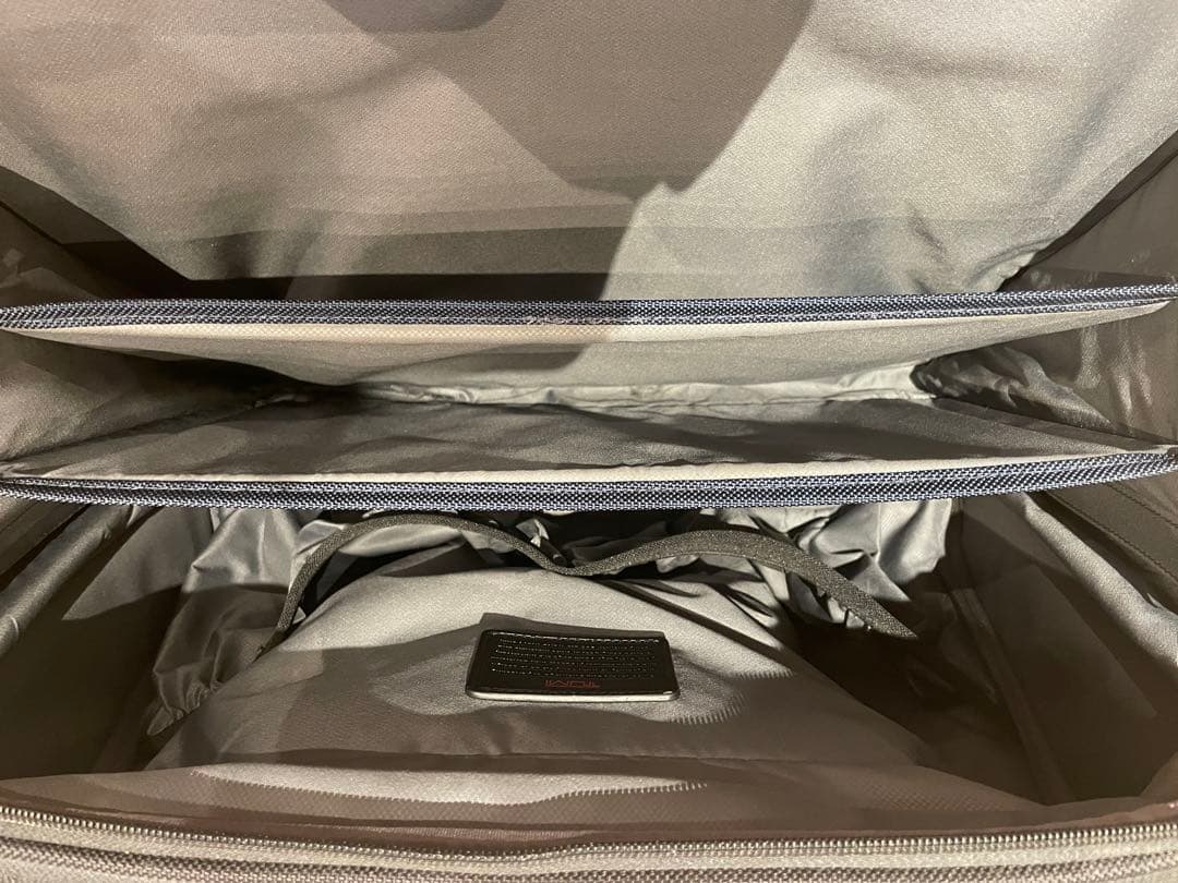 TUMI ブラック キャリーケース 4輪