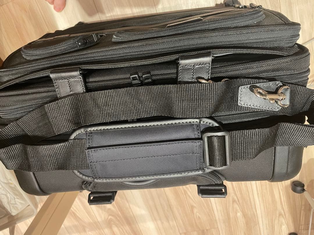 TUMI ブラック キャリーケース 4輪