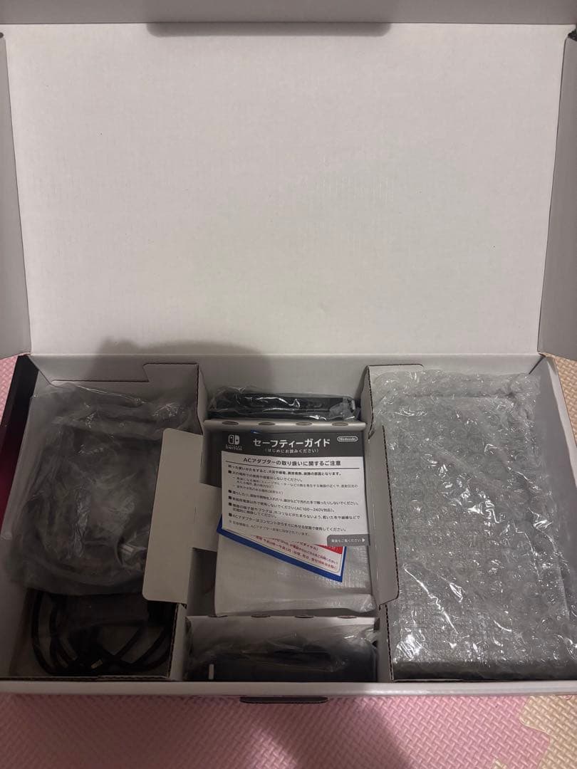 NintendoSwitch本体 ネオングリーン/ ネオンピンク