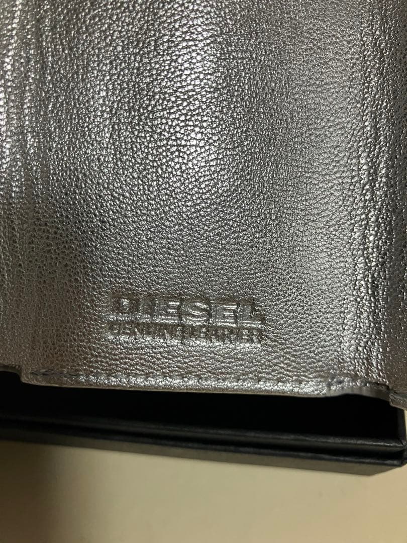 DIESEL シルバー 三つ折り財布