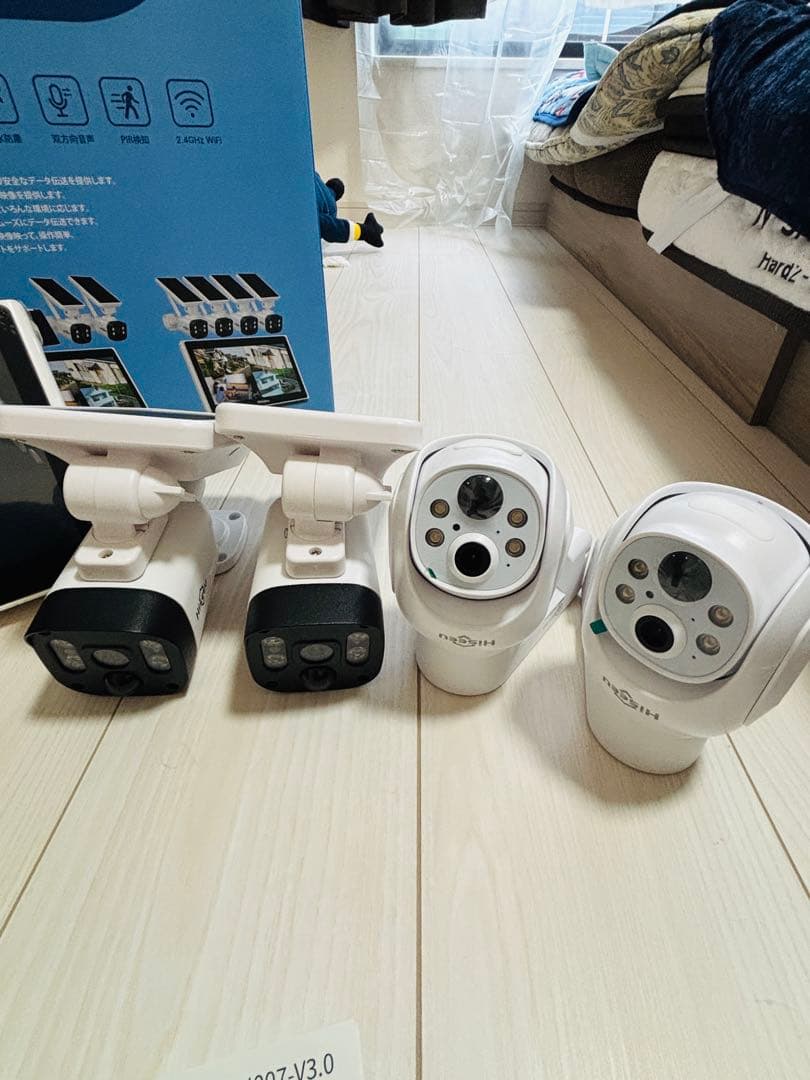 かおり防犯カメラ 電源不要 ソーラーパネルカメラ 4台 液晶付 1TB録画