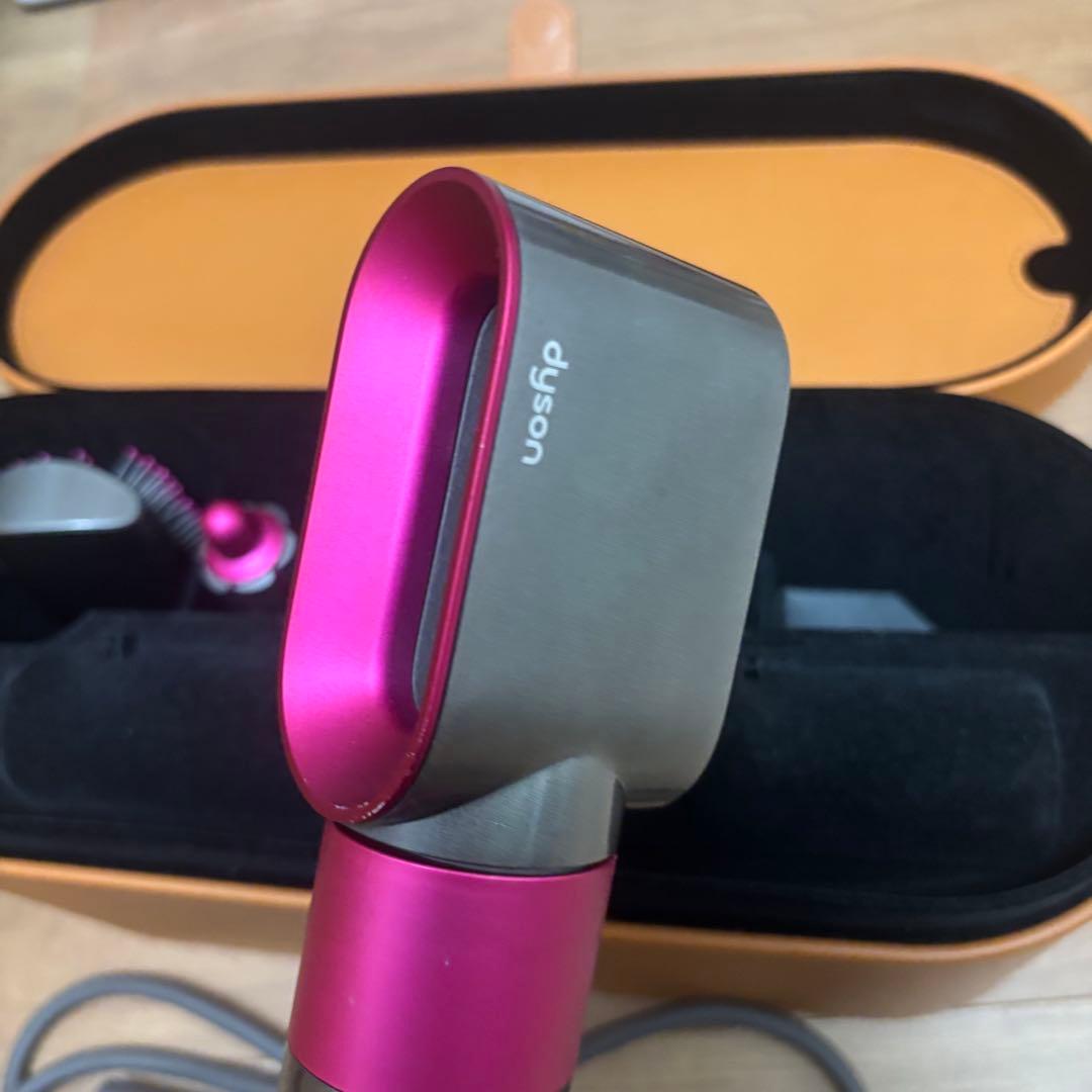 ヘアドライヤー Dyson Airwrap Volume + Shape HS01