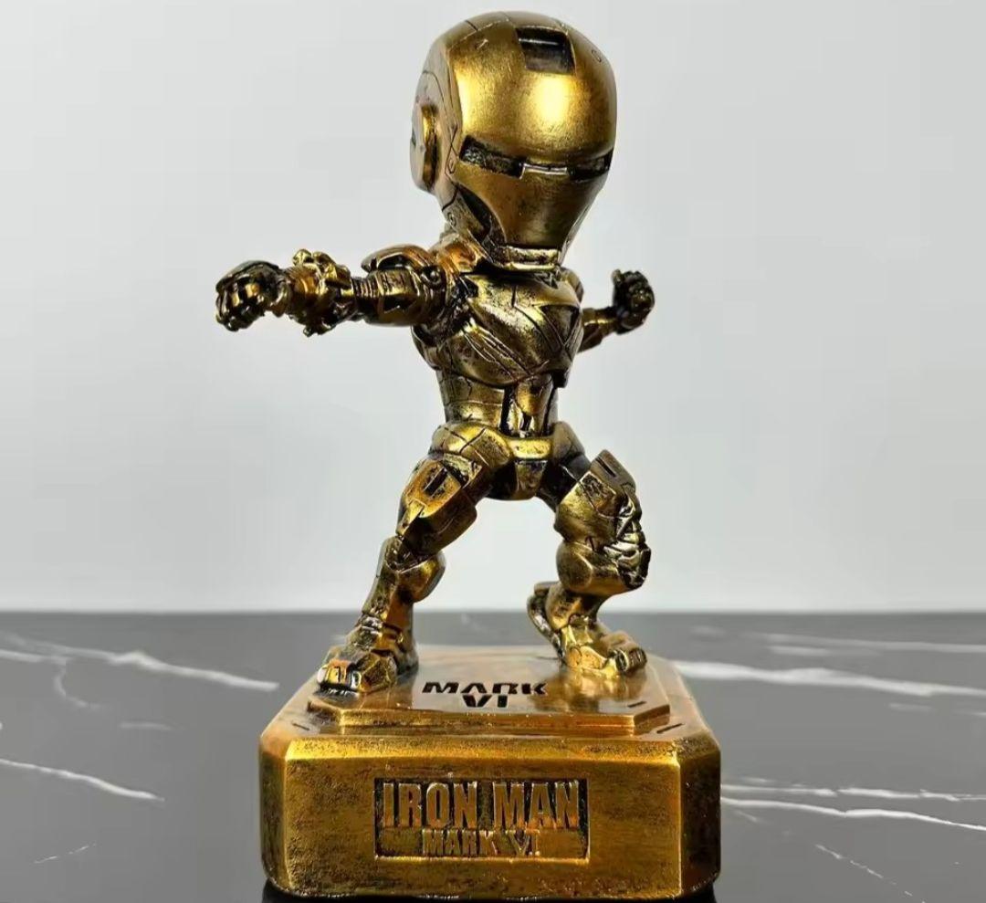 MARVEL　アイアンマン　金　銀　フィギュア