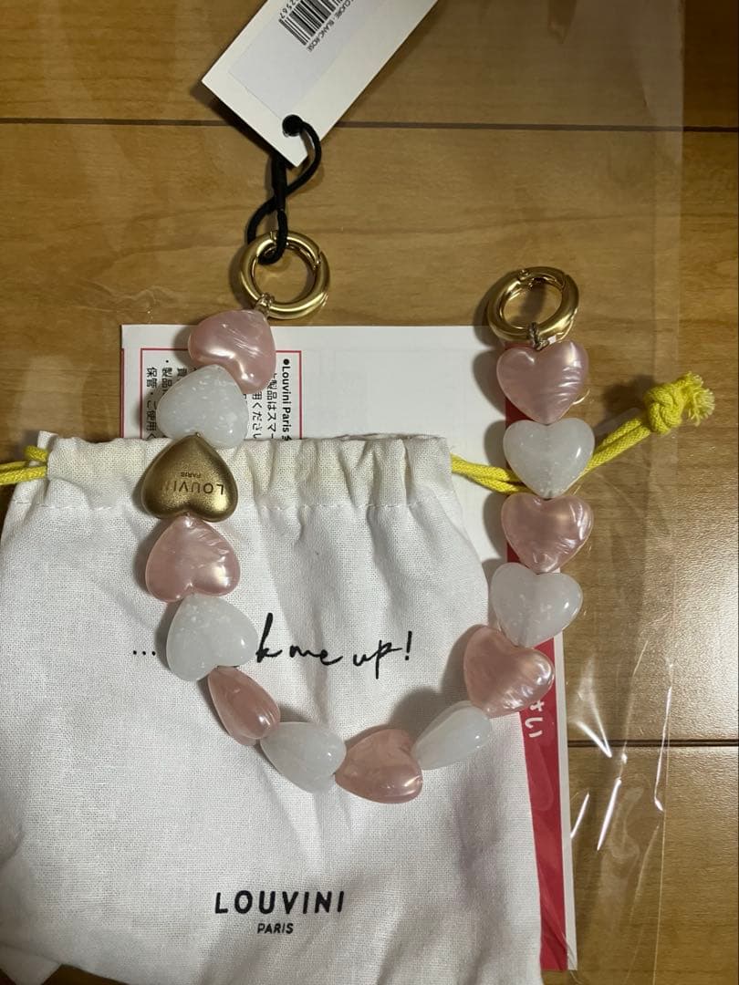 LOUVINIハンドストラップPETIT CUORE PINK-WHITE