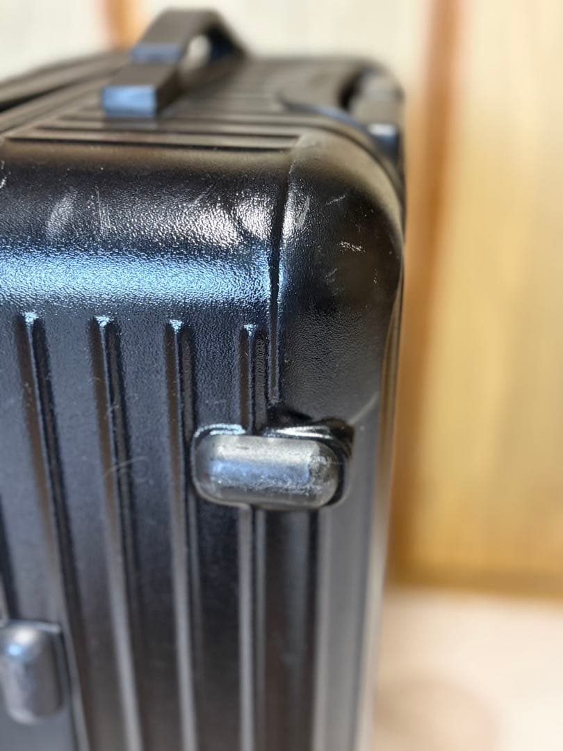 りょうページ　RIMOWA 大型ブラックキャリーケース TSAロック付き