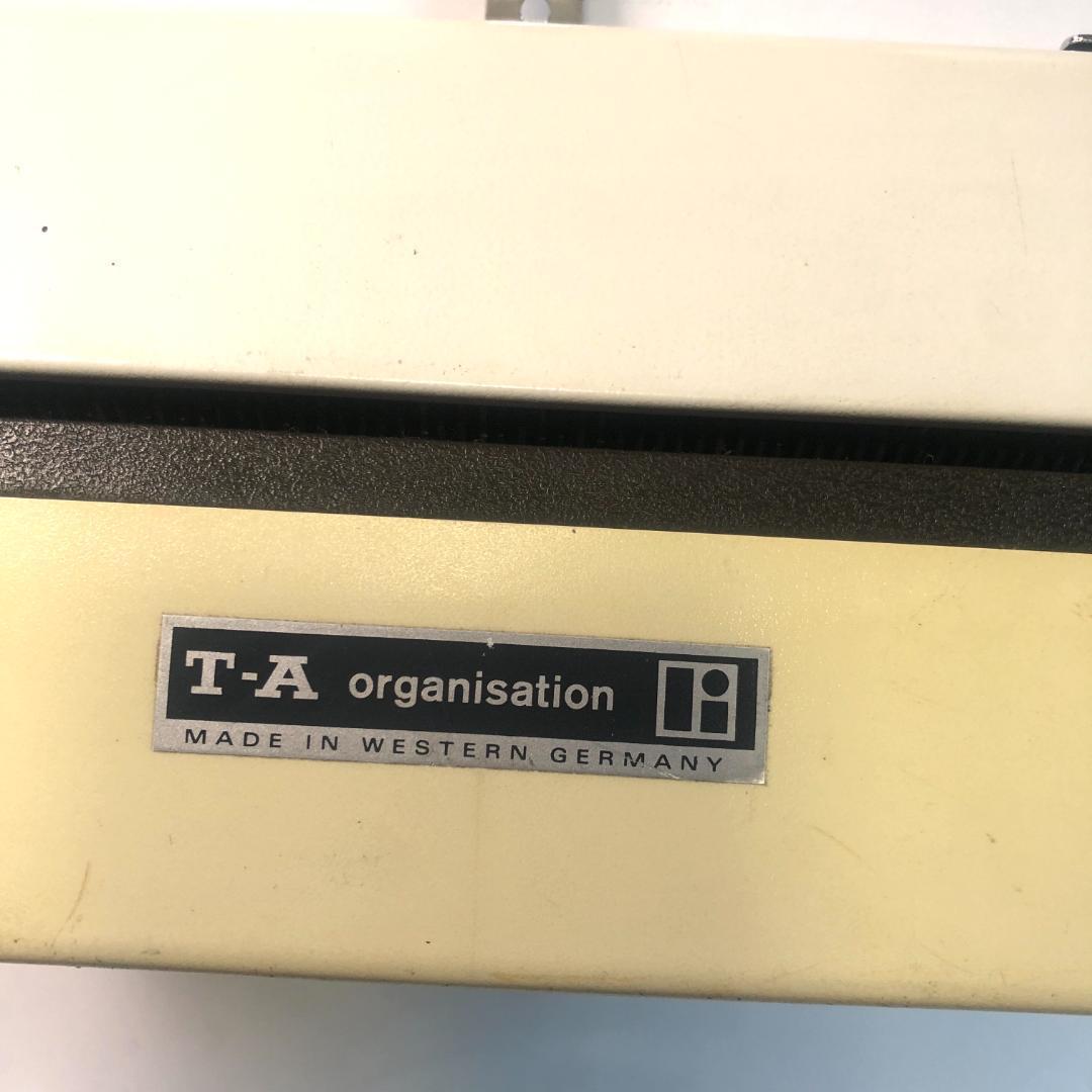タイプライター TRIUMPH gabriele25 動作確認済 西ドイツ製