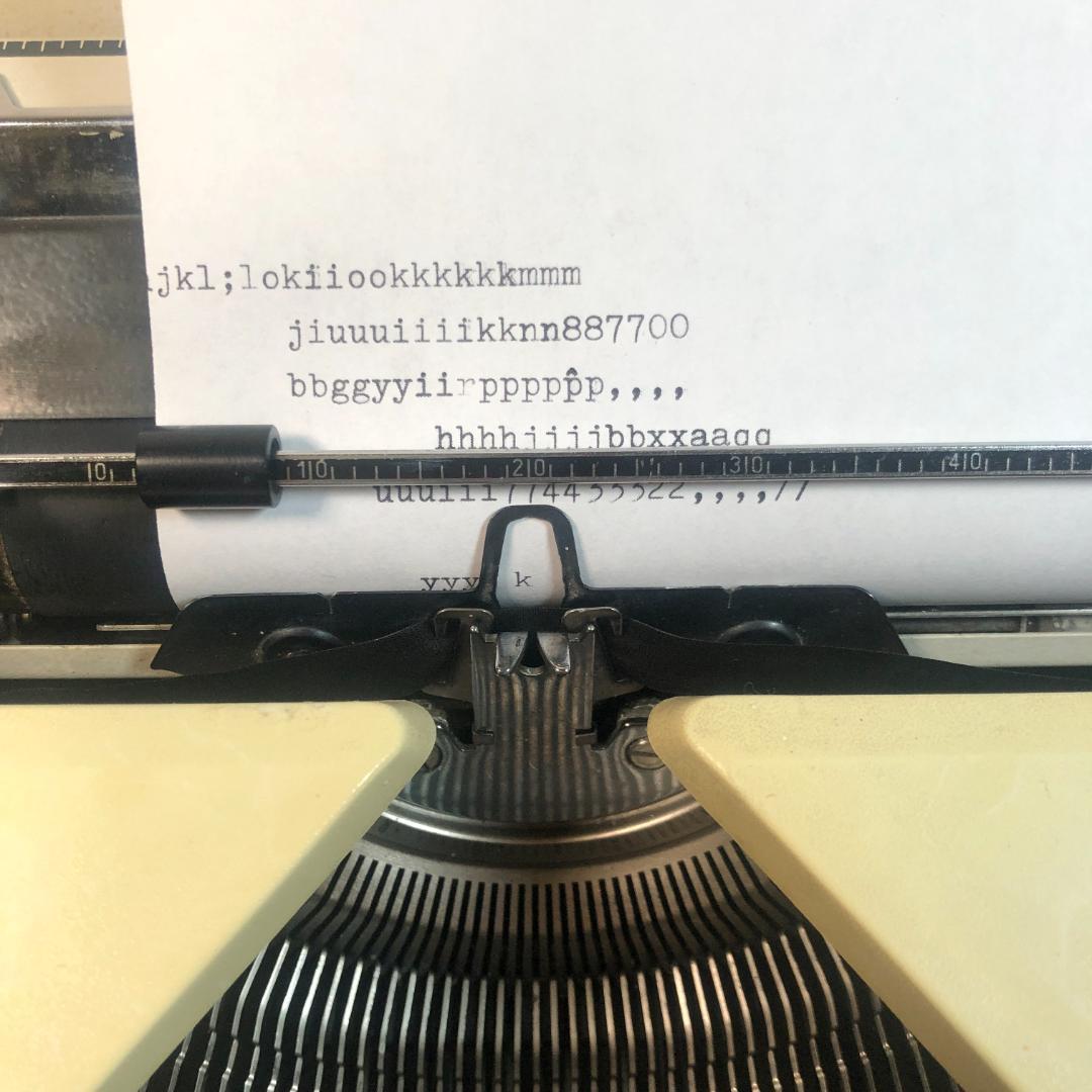 タイプライター TRIUMPH gabriele25 動作確認済 西ドイツ製