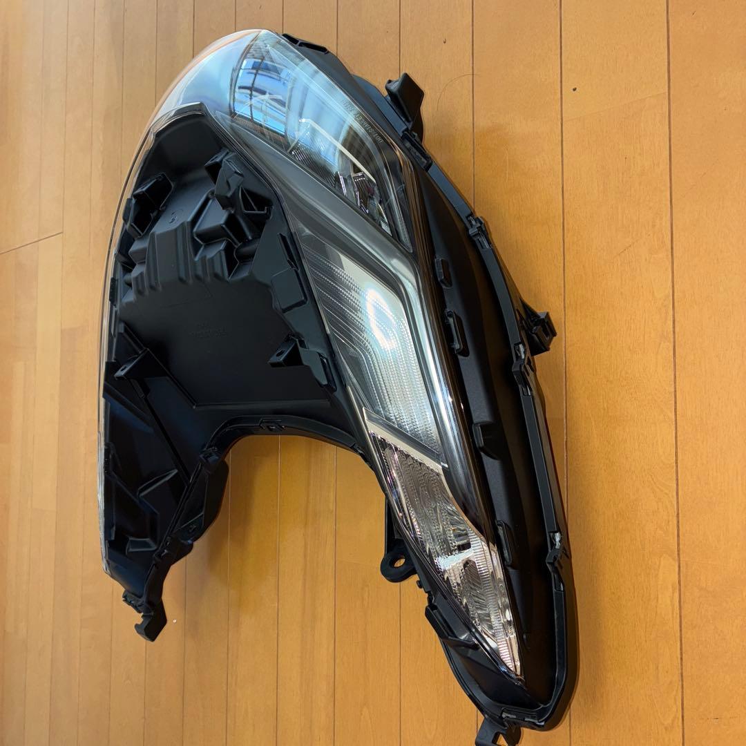 純正ヘッドライト
